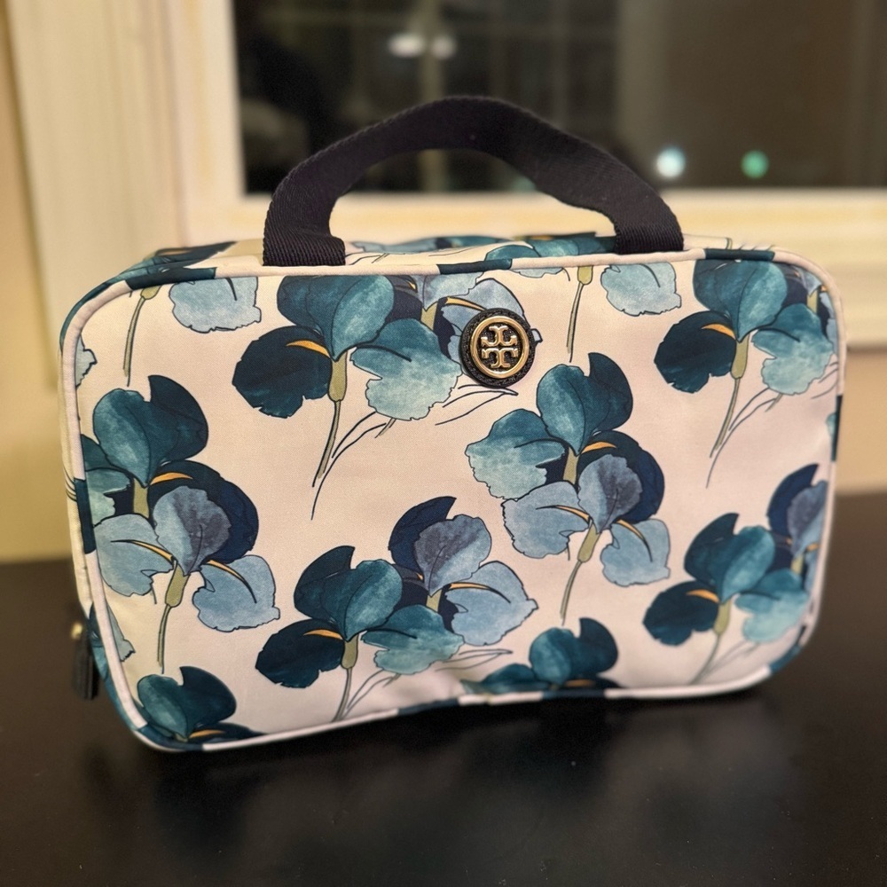 New Tory Burch Large Toiletry Bag